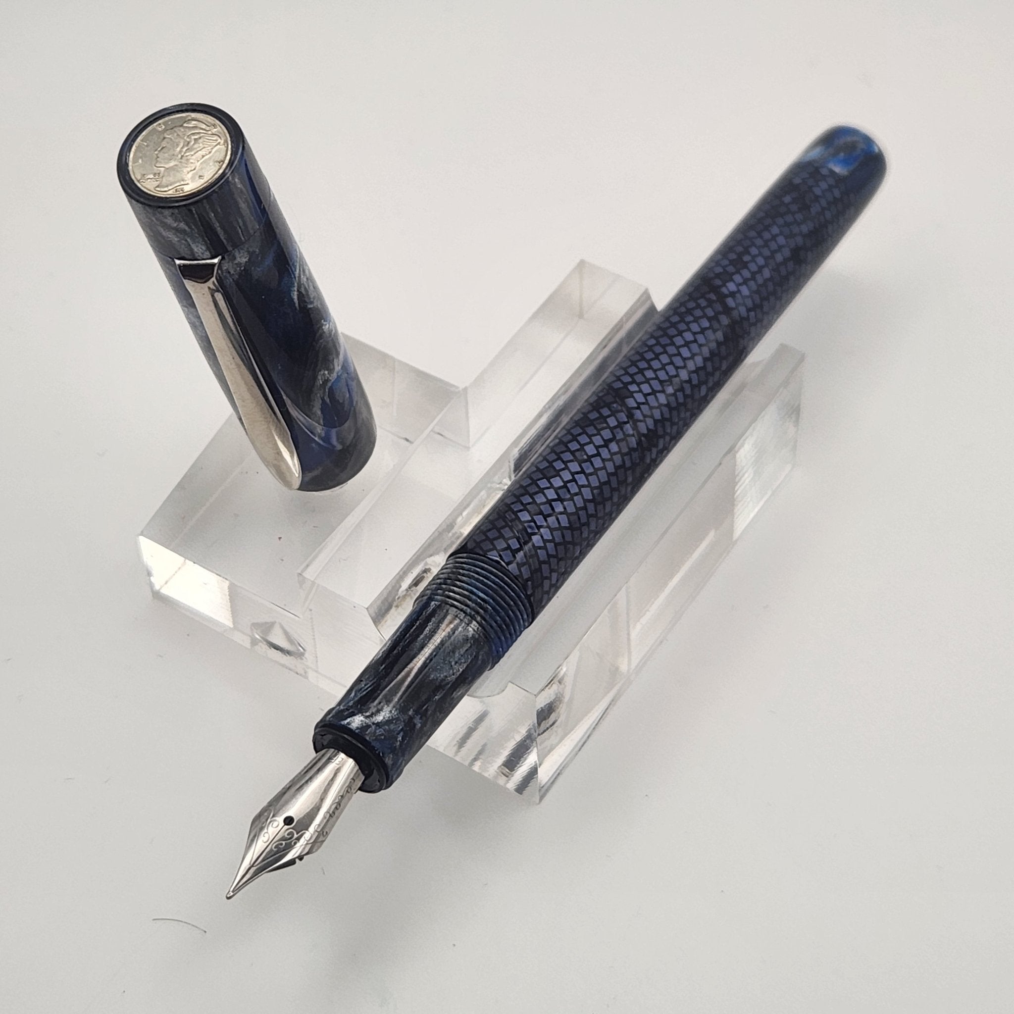 "Graphlex Blue and Blue Lizard Skin" - Mercury Convertible Fountain Pen / Rollerball with clip - DaveDollarCustomPens