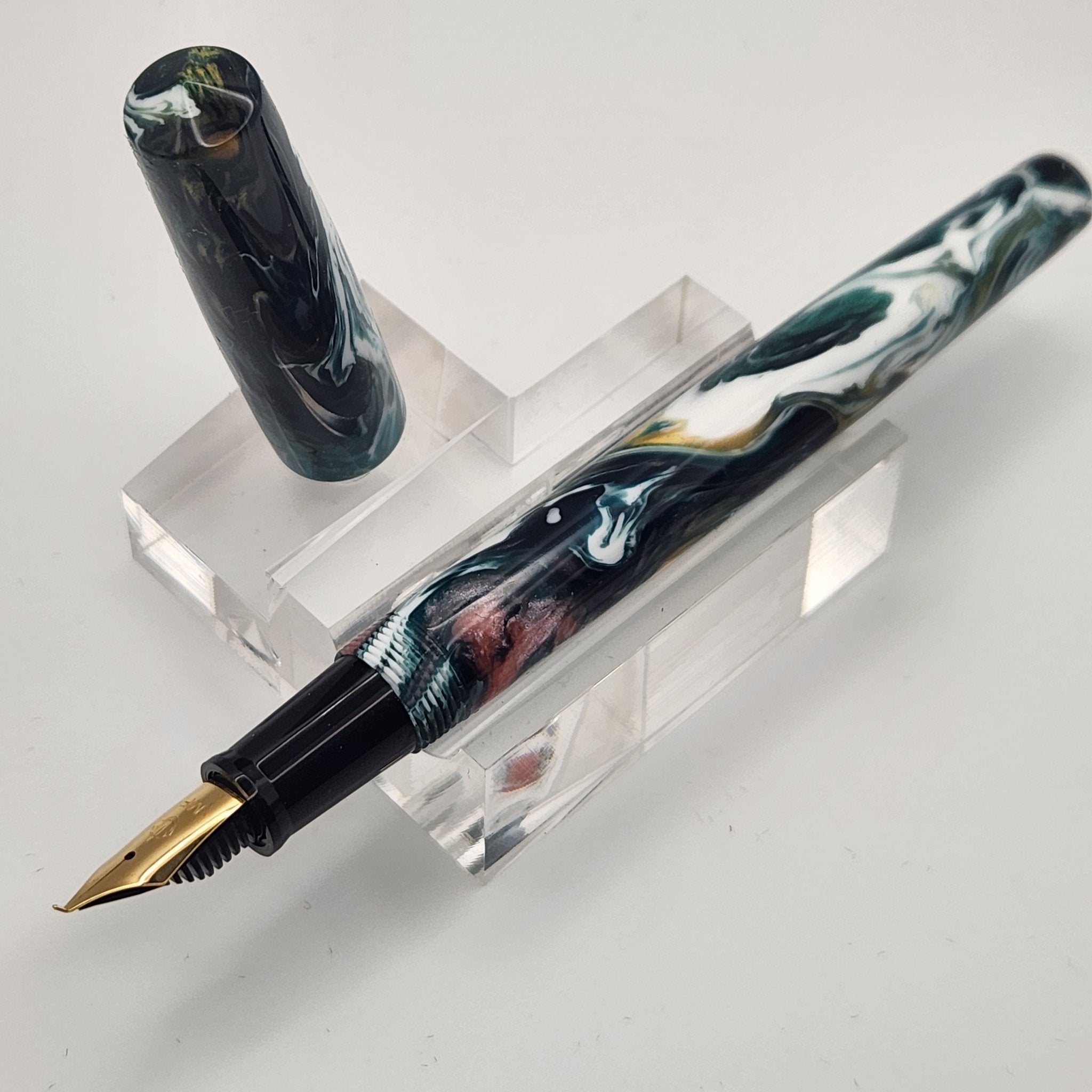 Fude Freedom fountain pen body "Crayons & Army Men" - DaveDollarCustomPens