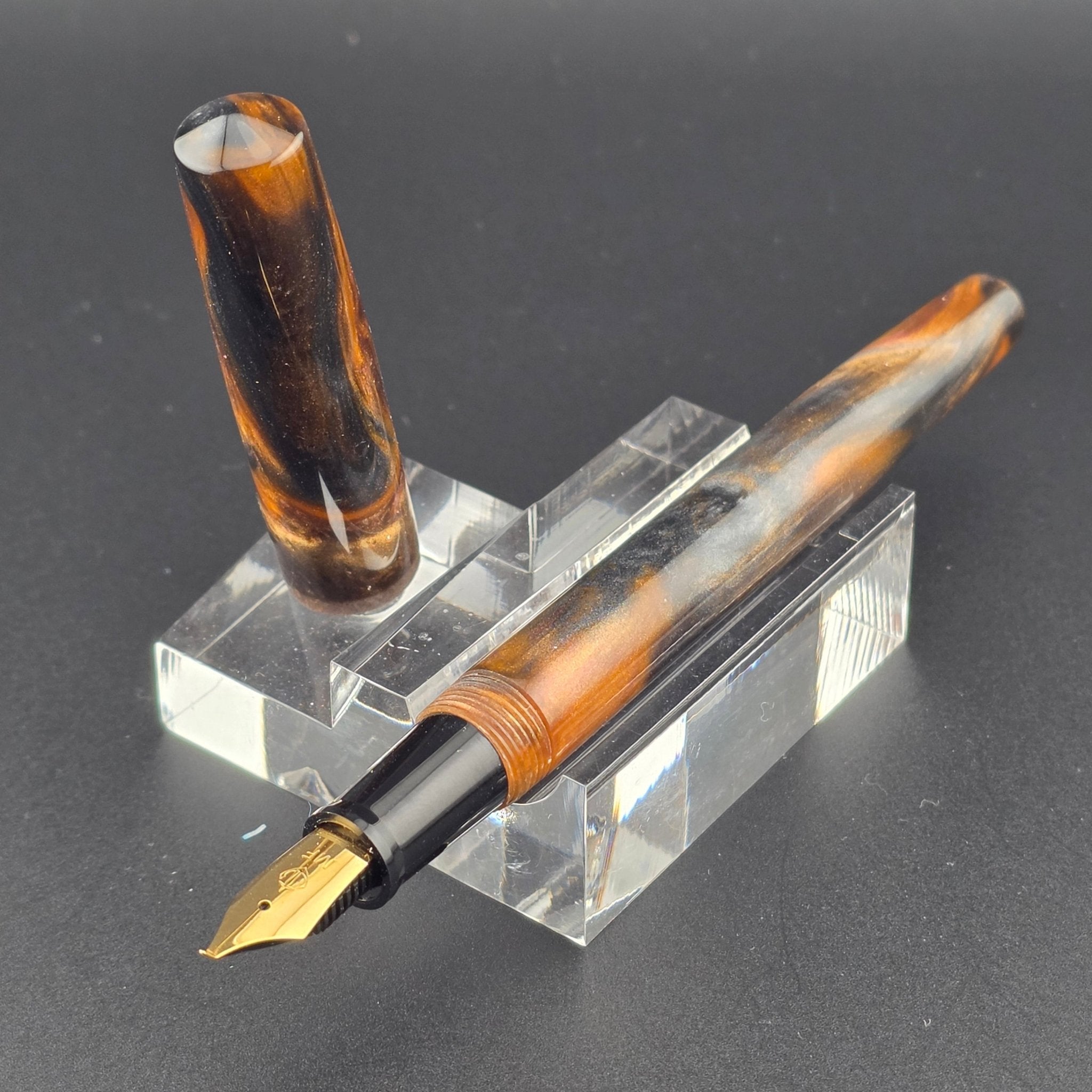 "Lava Flows" - Fude Freedom fountain pen - DaveDollarCustomPens