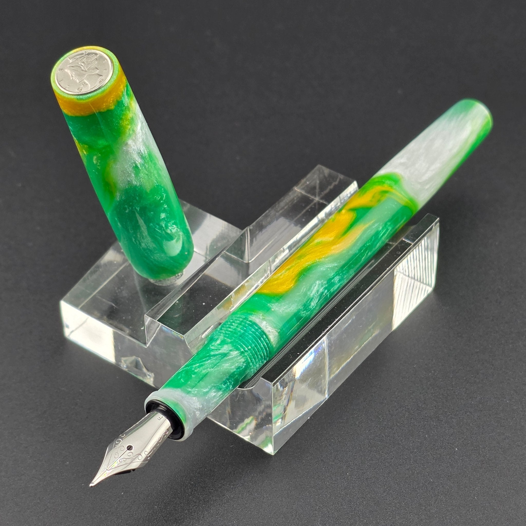 "Wolf's Peridot" Mercury Convertible Fountain Pen / Rollerball - DaveDollarCustomPens